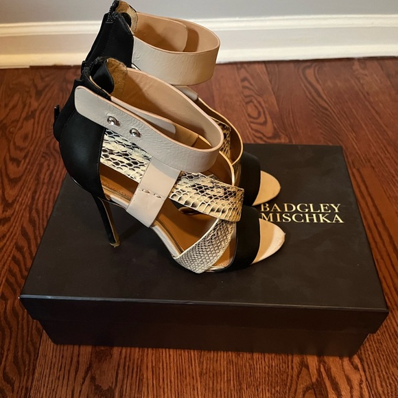 Pre-owned Badgley Mischka Keenan Black/Snake print stilettos - Picture 1 of 14